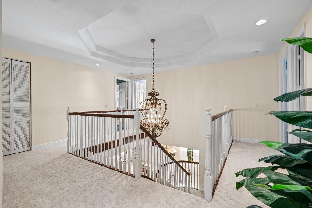 Image 18 of property listing at 19270 Skyridge Circle, Boca Raton, FL 33498