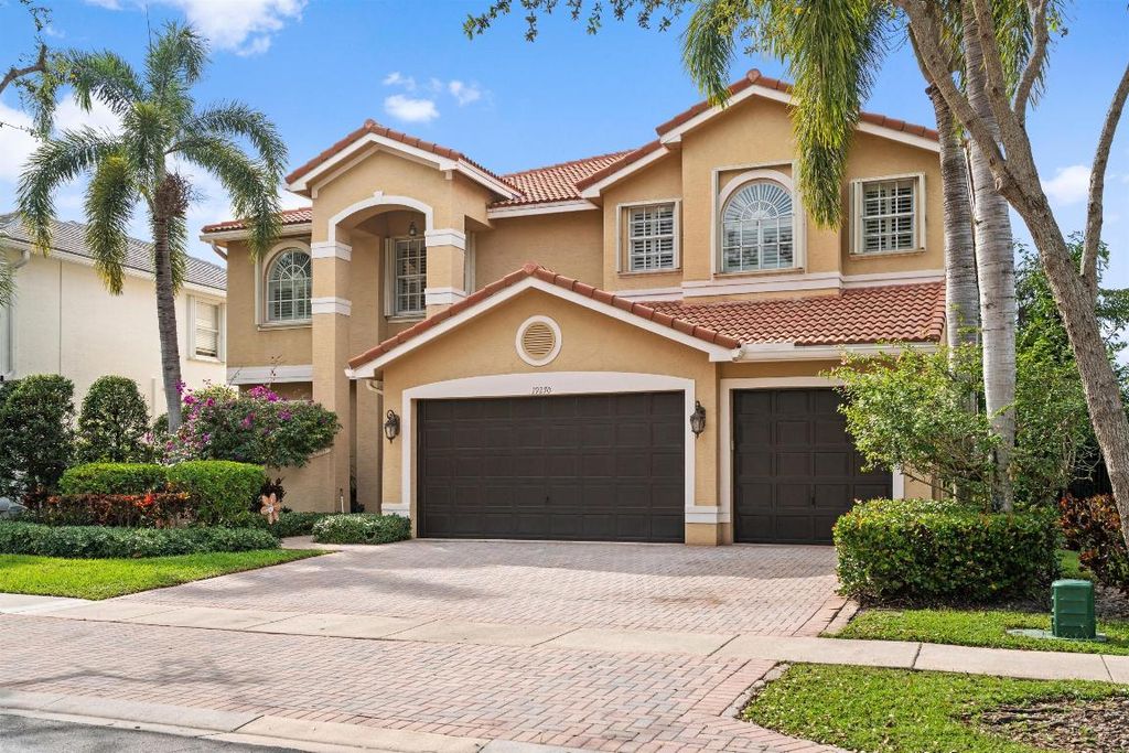 Image 2 of property listing at 19270 Skyridge Circle, Boca Raton, FL 33498