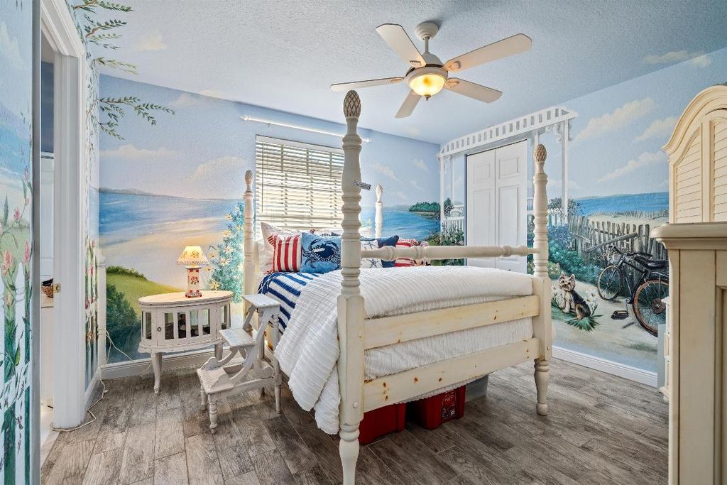 Image 25 of property listing at 19270 Skyridge Circle, Boca Raton, FL 33498