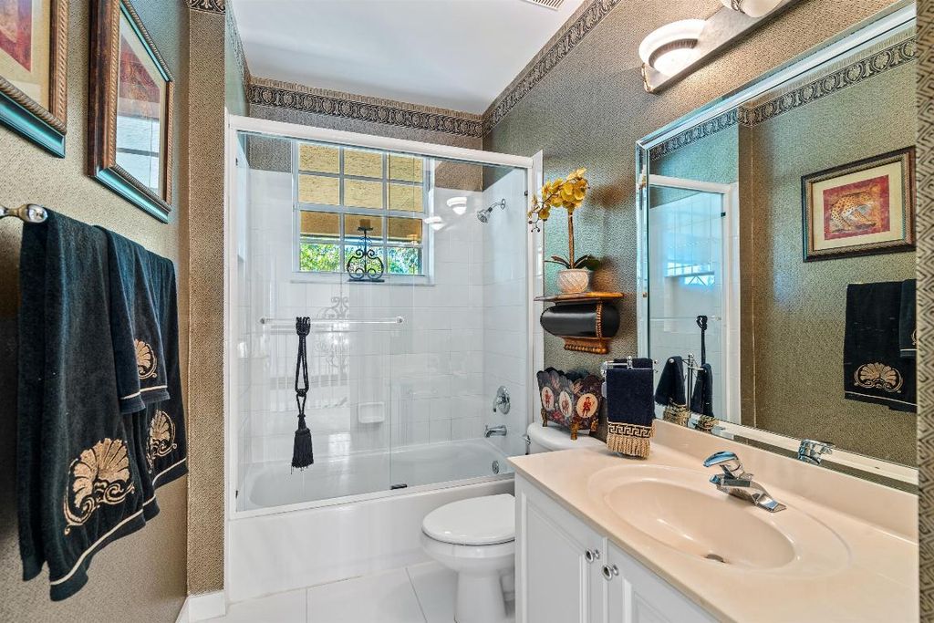 Image 28 of property listing at 19270 Skyridge Circle, Boca Raton, FL 33498