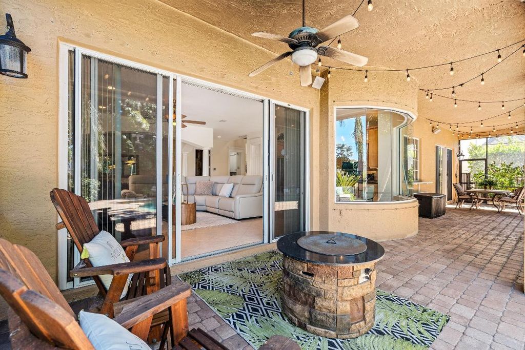 Image 32 of property listing at 19270 Skyridge Circle, Boca Raton, FL 33498