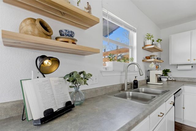 75 Jan LN, Georgetown, TX 78626