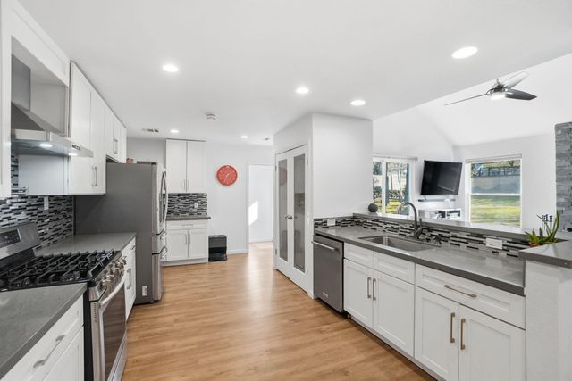 2505 Barton Hills DR, Austin, TX 78704