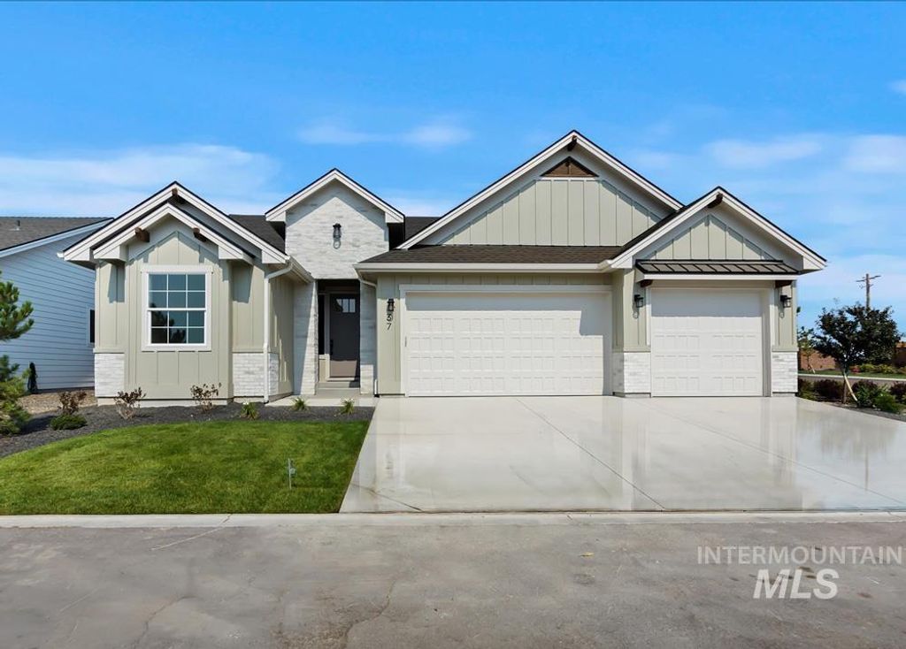 6524 W Largo Dr, Eagle, ID 83616