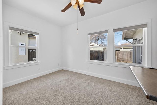 1017 Yale St, Sacramento, CA 95818