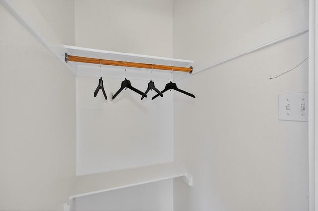 1017 Yale St, Sacramento, CA 95818