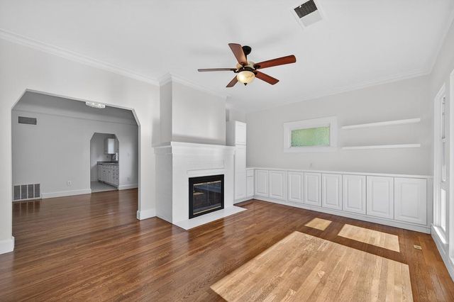 1017 Yale St, Sacramento, CA 95818