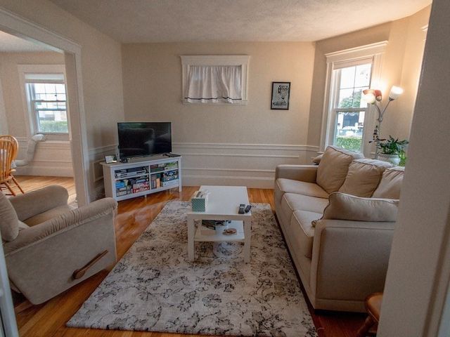 21 Bradwood Street 1, Boston, MA 02131