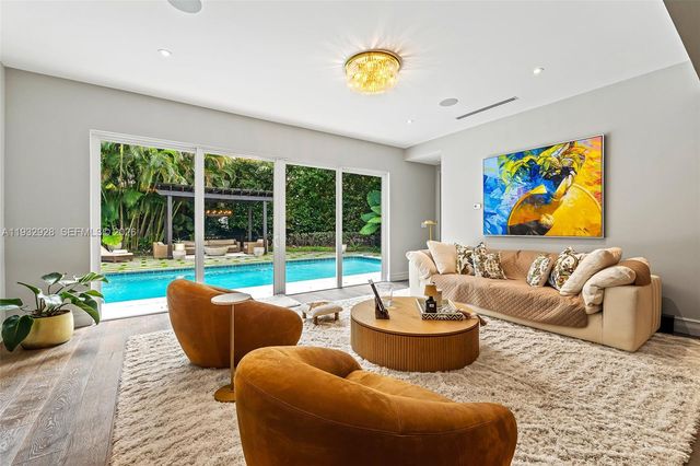 680 Buttonwood Ln, Miami, FL 33137