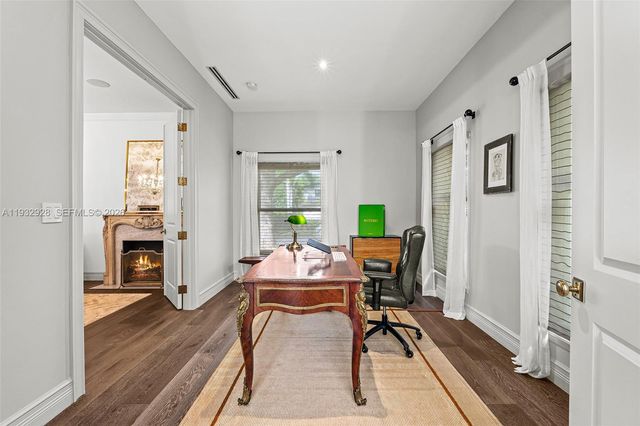 680 Buttonwood Ln, Miami, FL 33137