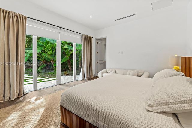 680 Buttonwood Ln, Miami, FL 33137