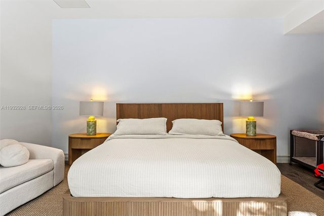 680 Buttonwood Ln, Miami, FL 33137