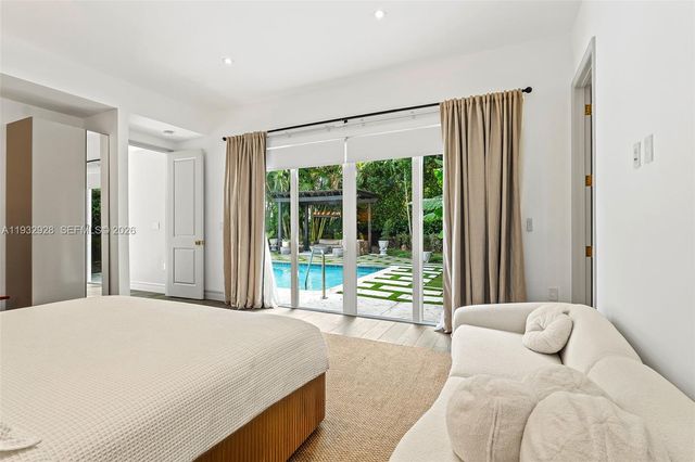 680 Buttonwood Ln, Miami, FL 33137