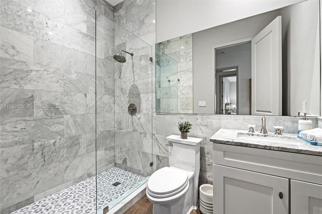 680 Buttonwood Ln, Miami, FL 33137