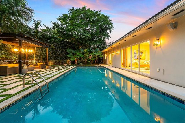 680 Buttonwood Ln, Miami, FL 33137