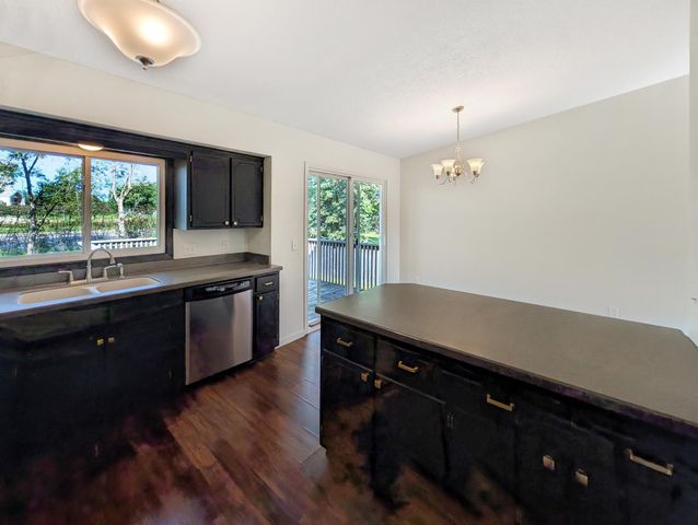 15702 92nd Place N, Maple Grove, MN 55369