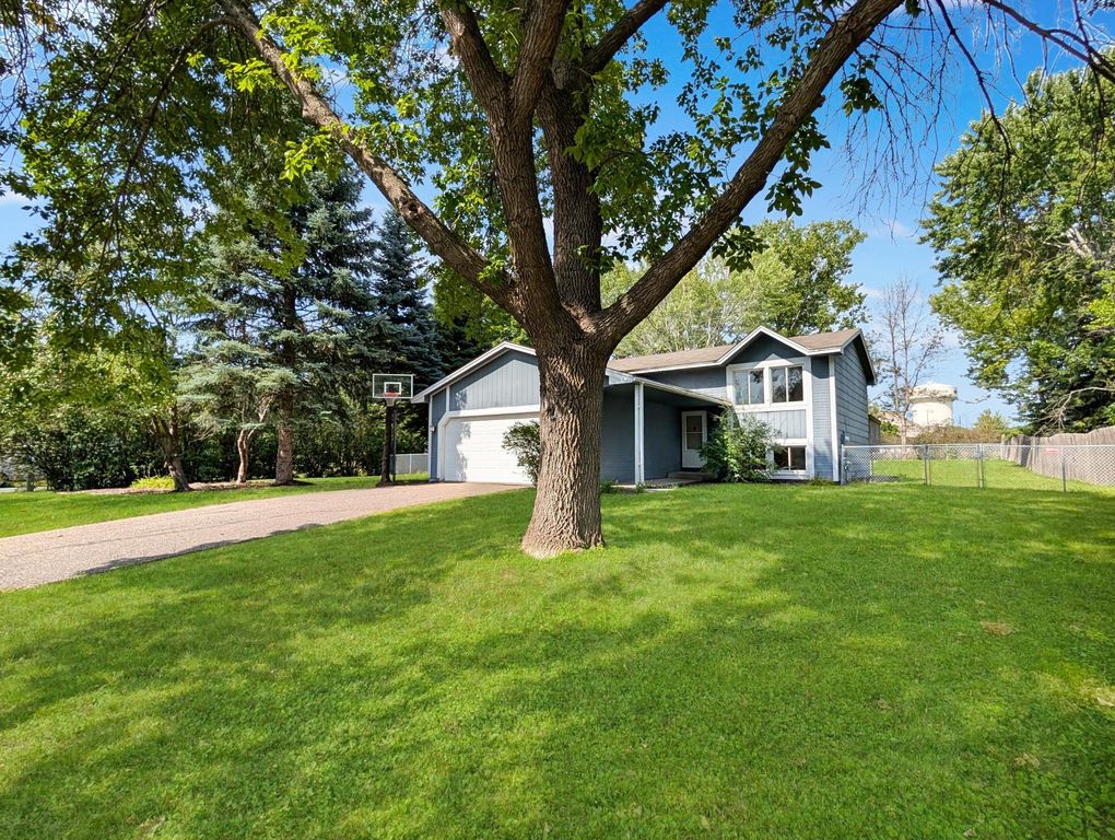15702 92nd Place N, Maple Grove, MN 55369