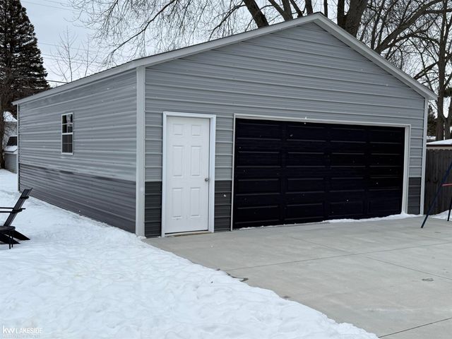 85 Saint James Street, Marysville, MI 48040