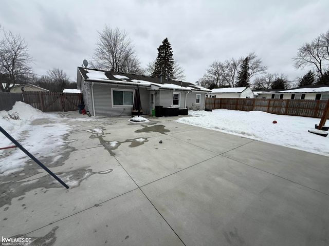 85 Saint James Street, Marysville, MI 48040