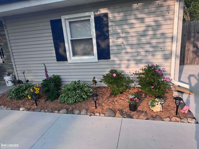 85 Saint James Street, Marysville, MI 48040