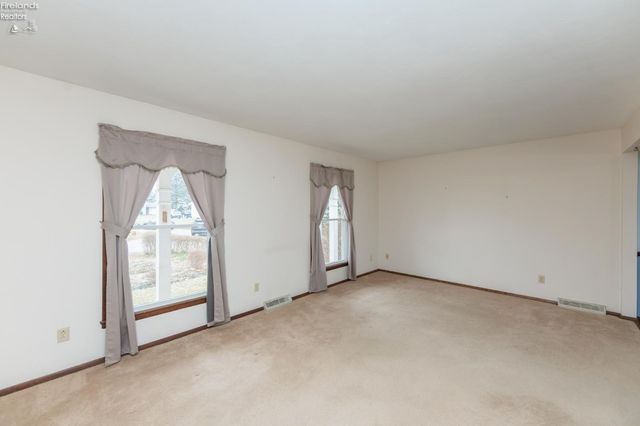 2612 Mulberry Drive, Sandusky, OH 44870