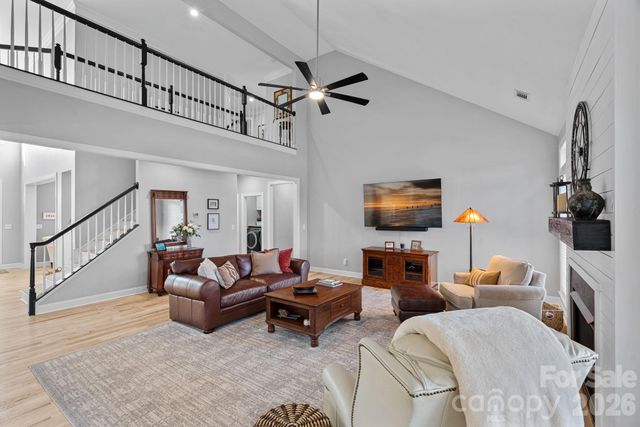 2474 Green Point Lane, Denver, NC 28037