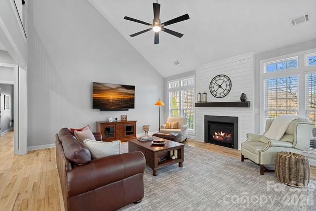 2474 Green Point Lane, Denver, NC 28037