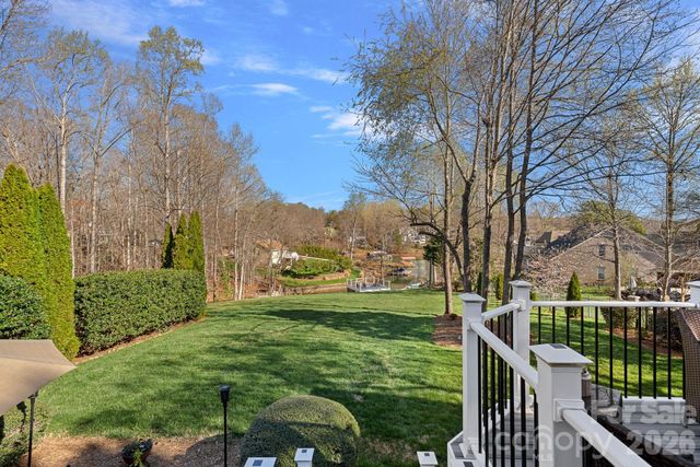 2474 Green Point Lane, Denver, NC 28037