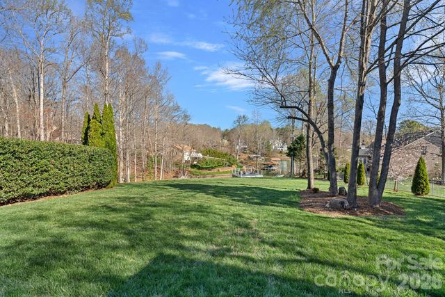 2474 Green Point Lane, Denver, NC 28037