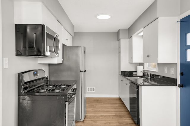 647 Mill Street, Excelsior, MN 55331