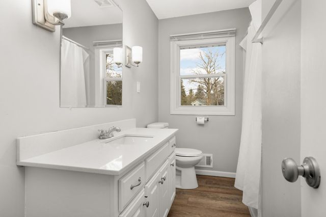 647 Mill Street, Excelsior, MN 55331