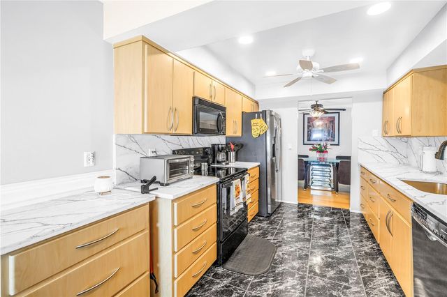 9210 40TH STREET N, Pinellas Park, FL 33782