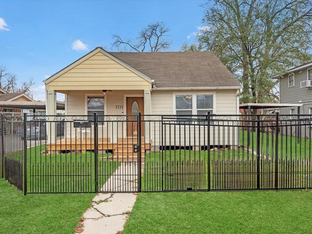 1211 Bigelow Street, Houston, TX 77009