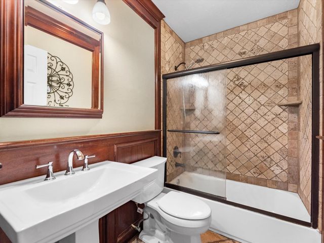 1211 Bigelow Street, Houston, TX 77009