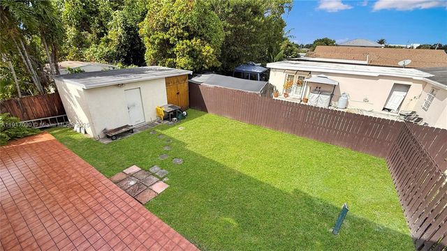 8877 SW 36th St, Miami, FL 33165