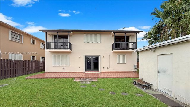 8877 SW 36th St, Miami, FL 33165