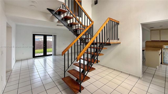 8877 SW 36th St, Miami, FL 33165