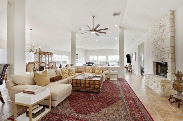 4008 Fm 949, Millheim, TX 77474