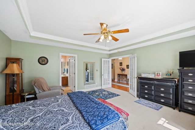 10700 Black Walnut Blvd, Louisville, KY 40229
