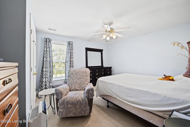 10700 Black Walnut Blvd, Louisville, KY 40229