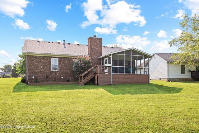 10700 Black Walnut Blvd, Louisville, KY 40229