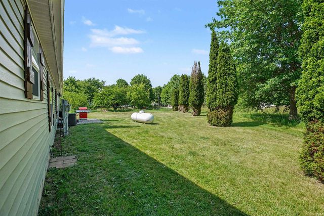 6630 W 480 N, Orland, IN 46776