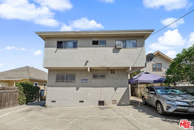 1121 S Mariposa Avenue, Los Angeles, CA 90006