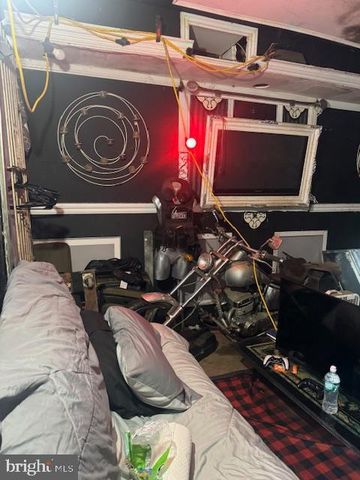 1828 S ALLISON ST, Philadelphia, PA 19143