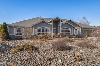 2770 Gordon Avenue, Minden, NV 89423