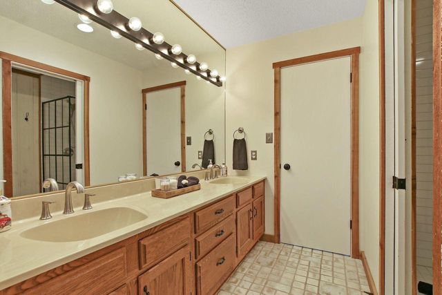 9499 402nd AVENUE, Genoa City, WI 53128