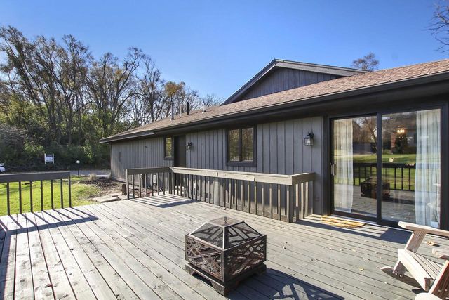 9499 402nd AVENUE, Genoa City, WI 53128