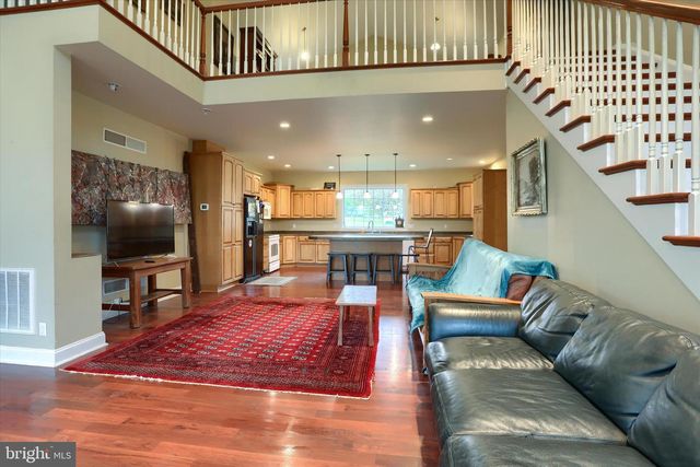 59 HILLYMEDE RD, Hummelstown, PA 17036