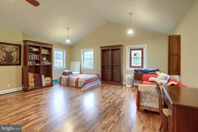 59 HILLYMEDE RD, Hummelstown, PA 17036