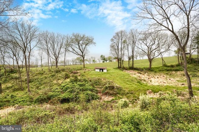 59 HILLYMEDE RD, Hummelstown, PA 17036